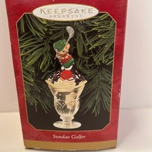 Hallmark Keepsake Sundae Golfer Ornament.